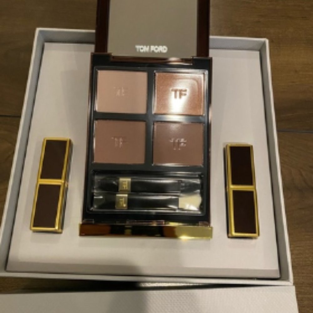 Tom Ford TF Classics 3-Piece Eye Quad & Lipstick Set